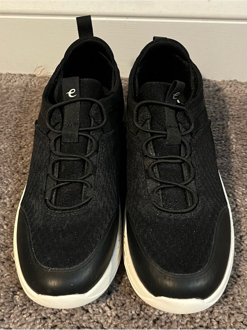 Easy Spirit women’s Black Knit Slip-On Denise Austin Sneakers Size 7.5.